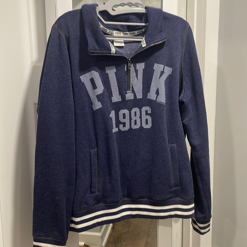 ✨✨ 3 hoodies for $20✨✨